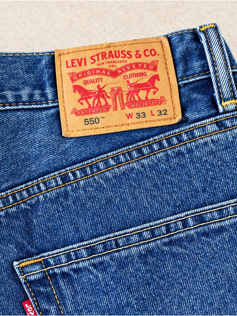 Levi's Men's 550 Relaxed Fit Classic Blue Denim Jeans 33x32